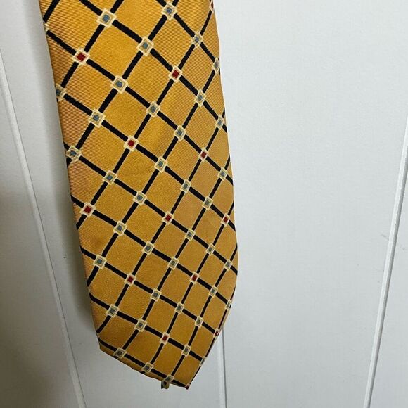 Vintage Beans McGee Yellow 100% Silk Men’s Neck Tie - Picture 2 of 8